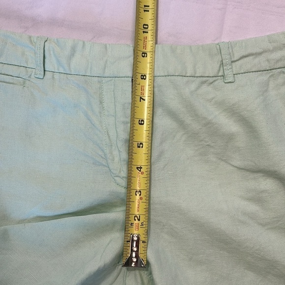Khakis by GAP Woman’s size 2 Mint Green Linen/Cotton blend Shorts - Picture 6 of 7
